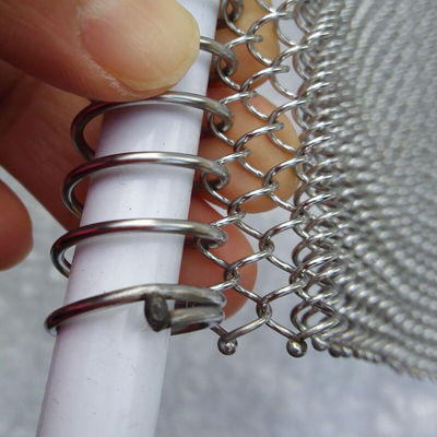 2.8kg/M2 304 Stainless Steel Metal Roller Shutter Building Exterior Wall Decoration