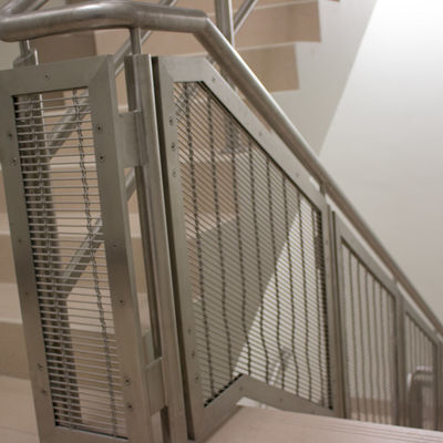 Professional Bending Processing Woven Steel Panels With Hemmed Edge Treatment