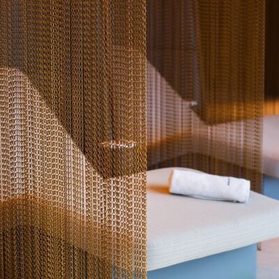 Durable Aluminium Chain Fly Screen with 1.2mm Wire Diameter and 60% Open Area for Optimal Ventilation and 12x24mm Hook Size