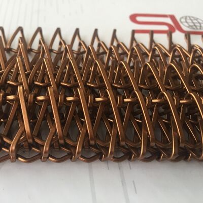 Animal Enclosure Stainless Steel Screen Silver Durable Corrosion Resistant Mesh for Industrial and Commercial Applications
